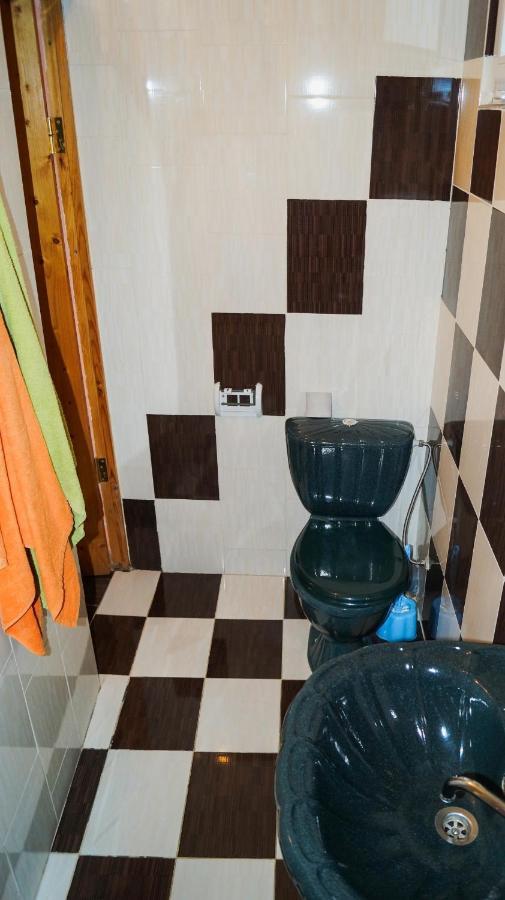 Гостевой Дом Ирина Hotel Sukhumi Ngoại thất bức ảnh