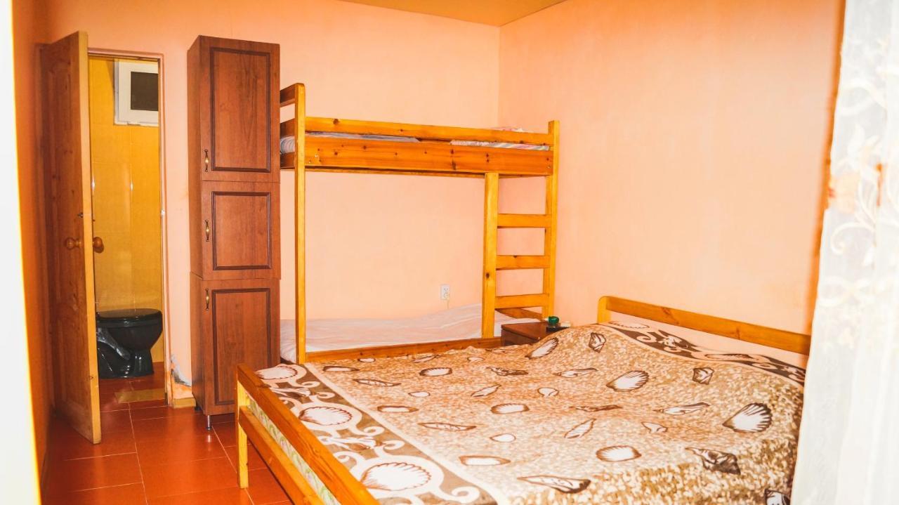 Гостевой Дом Ирина Hotel Sukhumi Ngoại thất bức ảnh