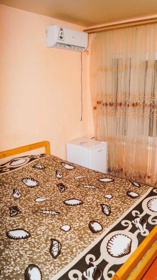 Гостевой Дом Ирина Hotel Sukhumi Ngoại thất bức ảnh