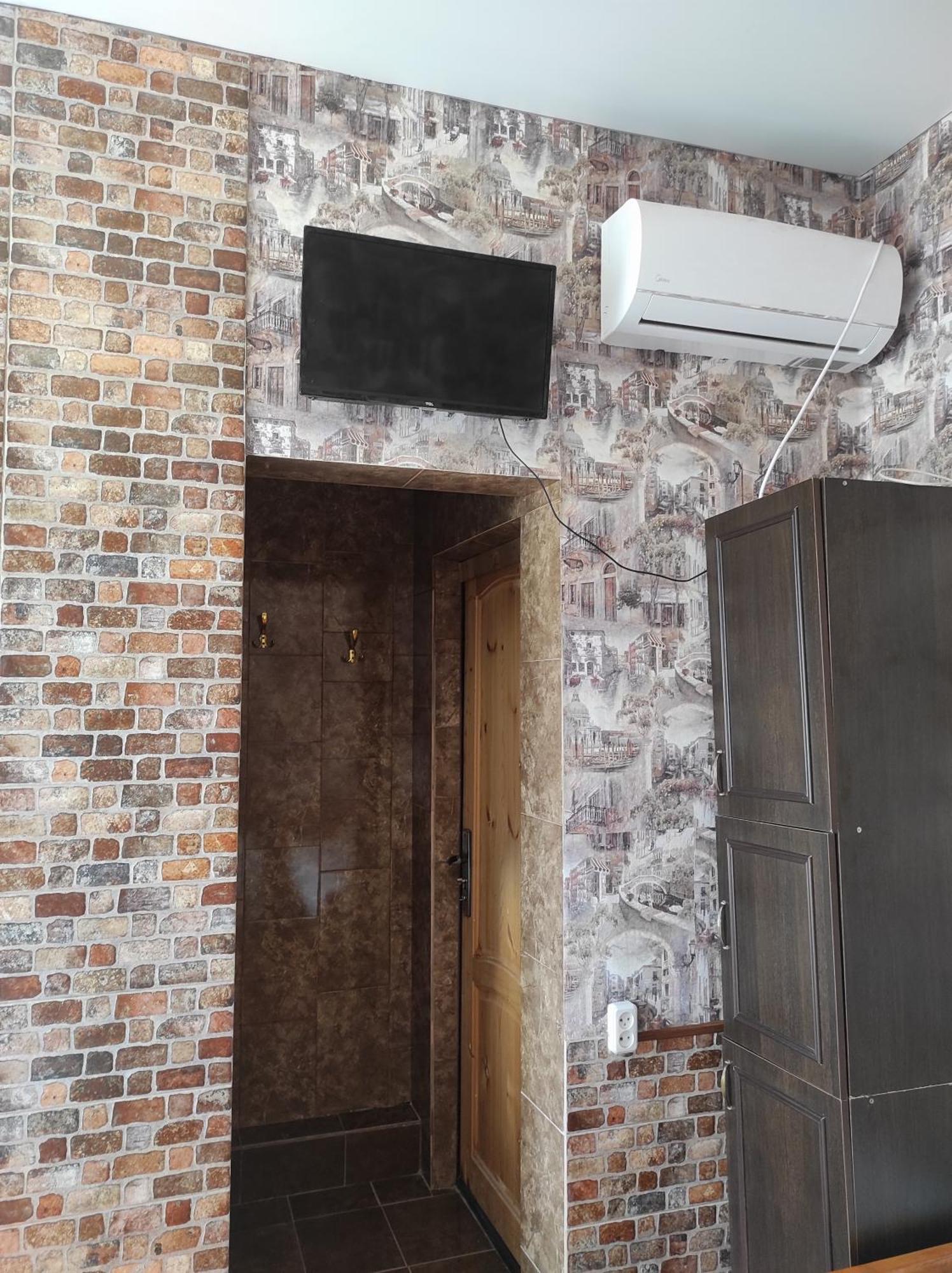 Гостевой Дом Ирина Hotel Sukhumi Ngoại thất bức ảnh
