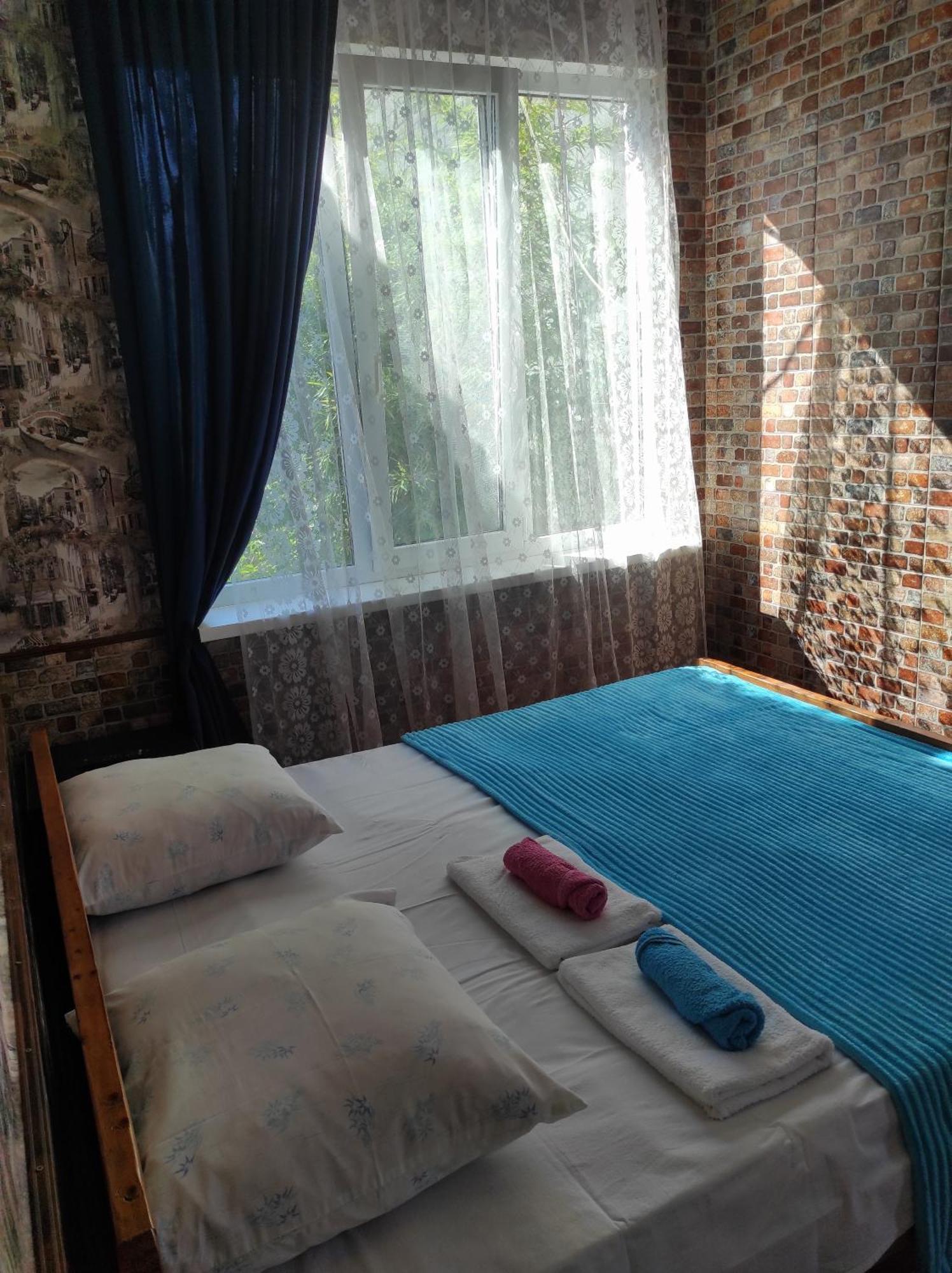 Гостевой Дом Ирина Hotel Sukhumi Ngoại thất bức ảnh