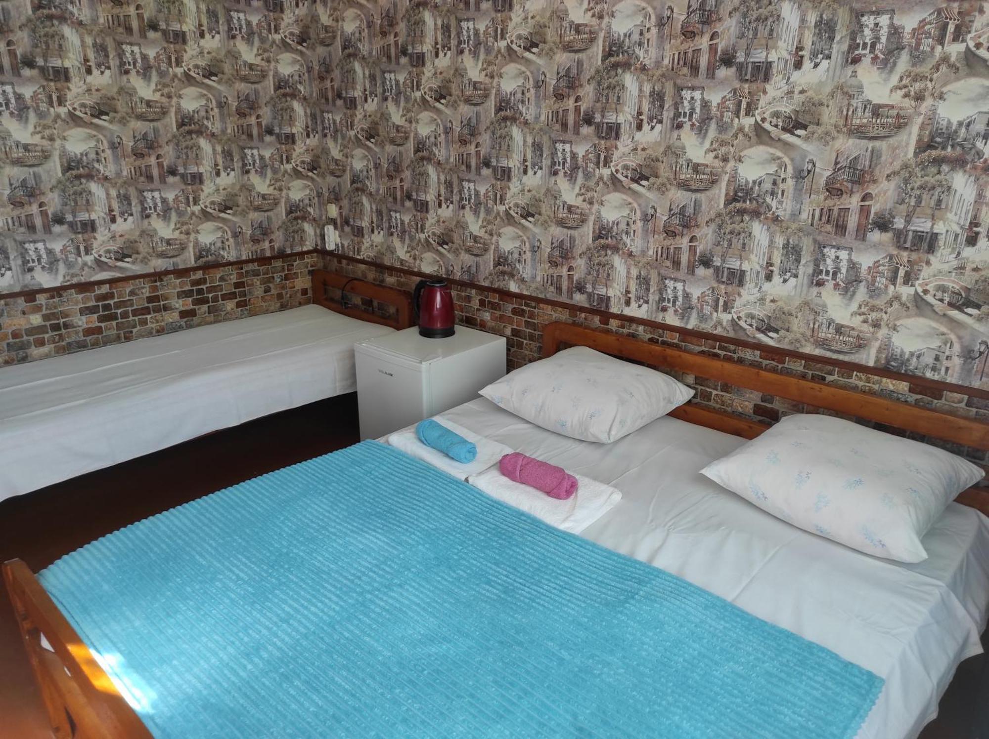 Гостевой Дом Ирина Hotel Sukhumi Ngoại thất bức ảnh